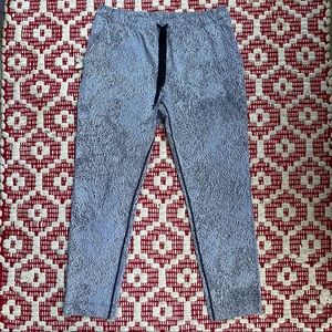 LULULEMON black and white spray jacquard Power Luxtreme Jet pants 8